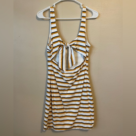 NWT A&F Abercrombie and Fitch Stretchy Striped Dress Size S/M (Medium Petite) - Picture 1 of 3